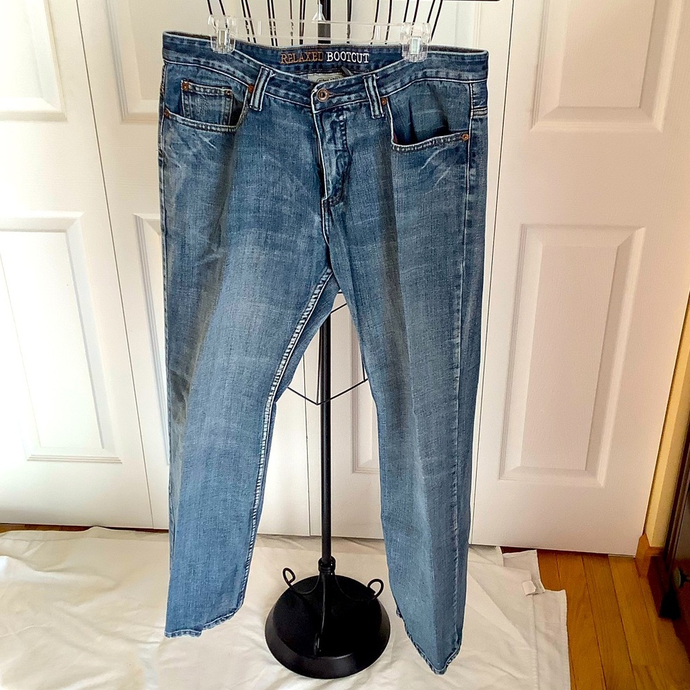 Men’s jeans. Premium Denim. 36x32. Relaxed bootcut.